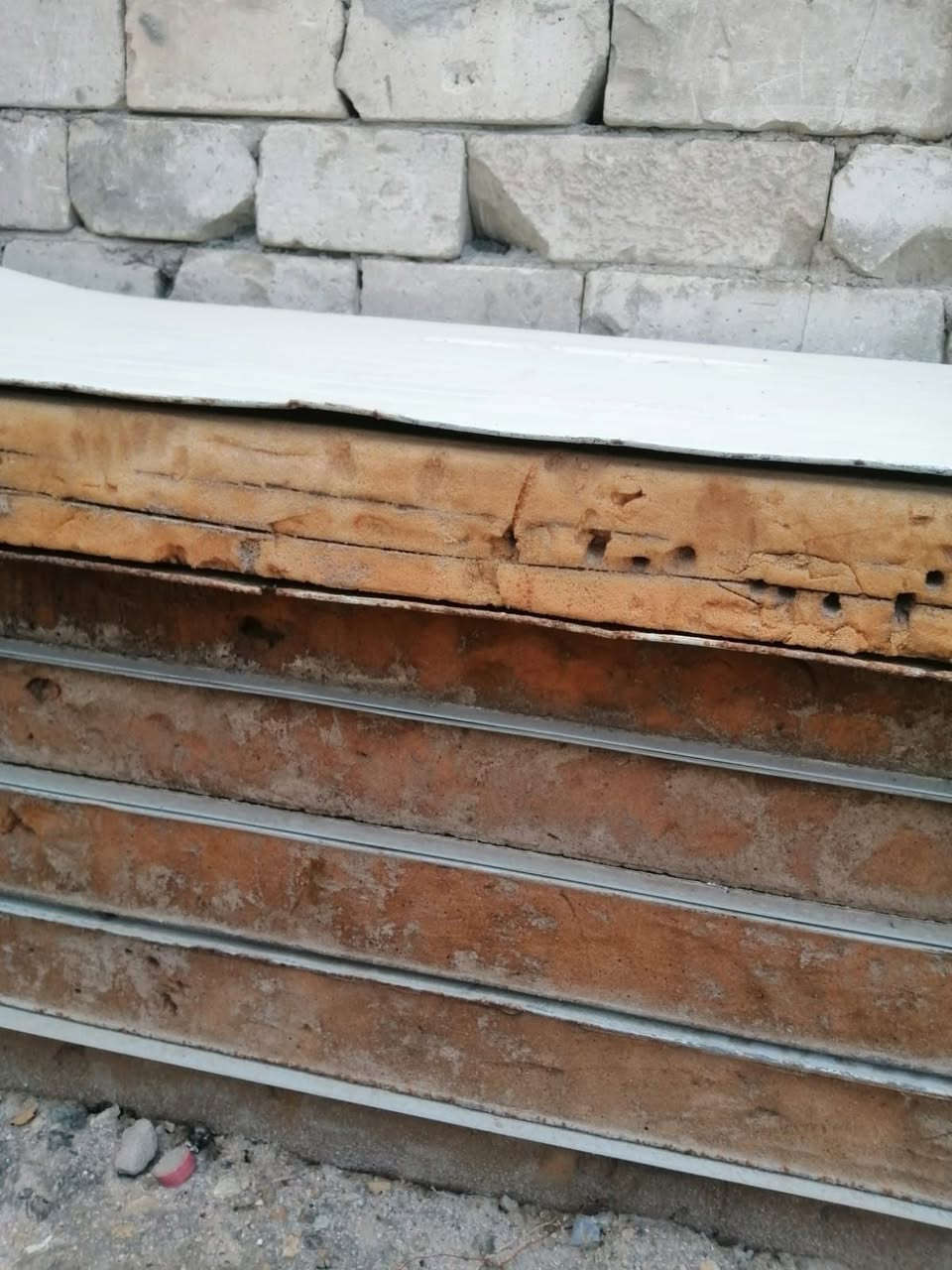 سندويج امريكي  ارتفاع السندويجه 12سانتيم العدد6سندويجات  الطول 4.5 والعرض 1متر  مكانهن ناصريه مركز ***********
