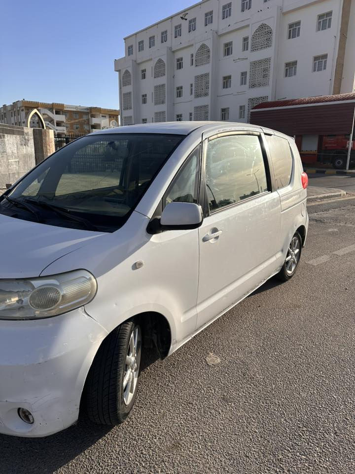 سياره بارتي  ياباني
سياره وكاله مفحوصه وبيها قرص  وكاله بسم راعيها بلنجف 
اتريد وكاله اتريد امداور  تدفع كمرك 
سياره كير مكينه قبل فتره شديتهن 
حداديه جديده 
شاشه 
تبريد 
باب سلايت 
مري شفط 
بدلت زوج تايرات 
ادامه كامله للمحرك مسويها 
ماي راديتر زيتي اصلي 
باتري جديد 
هستوني امبدللها دهن 
وسياره بلبانزين ما شاءالله تنسا 
سياره ماعايزه برغي والياباني معرف

سعر 40وبيها مجال قليل 
*********** راسلني 
ملاحظه مكانها نجف
