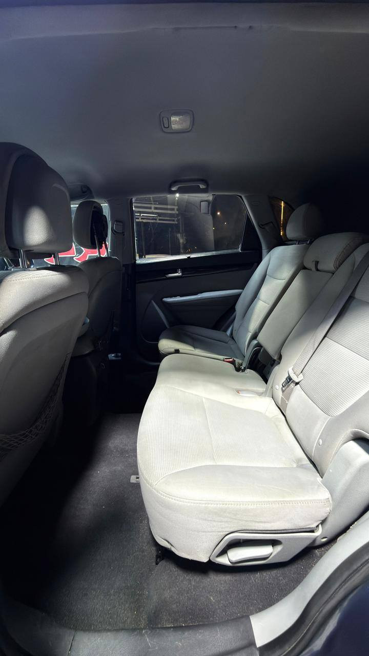 السلام عليكم حبايب 
عندي سورنتو ااامريكي موديل ٢٠١٤ 
حاااادثهة فقط البنيد وطخة جداا بسيطة 
مواصفااات محرك GDI  اربعة سلندر 
فور ويل 
بردات خلفية 
كامرة وحساسات خلفية 
تحكمات ستيرن وغيرهة من لمواصفات 
الملاحظات لموجودة بيهة 
بنيد +دعامية صبغ فقططط
يوجد بارد تقريبا ثلاث قطع صغار جدا 
الشغلة الزينة بيهة 😉
كير شادة جديد مال حاوية 
صدر جدا جديد
تايرات تخم 
السعر المطلوب ١٣٣ واتوقع ماكو هيج سعر 
مكان السيارة بغداد الرصافة
الاتصال ***********
السلام عليكم حبايب 
عندي سورنتو ااامريكي موديل ٢٠١٤ 
حاااادثهة فقط البنيد وطخة جداا بسيطة 
مواصفااات محرك GDI  اربعة سلندر 
فور ويل 
بردات خلفية 
كامرة وحساسات خلفية 
تحكمات ستيرن وغيرهة من لمواصفات 
الملاحظات لموجودة بيهة 
بنيد +دعامية صبغ فقططط
يوجد بارد تقريبا ثلاث قطع صغار جدا 
الشغلة الزينة بيهة 😉
كير شادة جديد مال حاوية 
صدر جدا جديد
تايرات تخم 
السعر المطلوب ١٣٣ واتوقع ماكو هيج سعر 
مكان السيارة بغداد الرصافة
الاتصال ***********
رقمممم بغداد دولي لجديد
