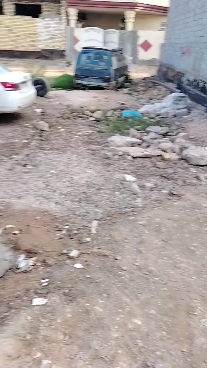 سلام عليكم قطعه ١١٠متر واجه ٥ونص طابو زراعي سند ٢٥ مكانه جمجمه قرب الجبل خلف المدارس مباشرتن كافة الخدمات كهربلاء ماء تبليط *********** بي وات ساب
