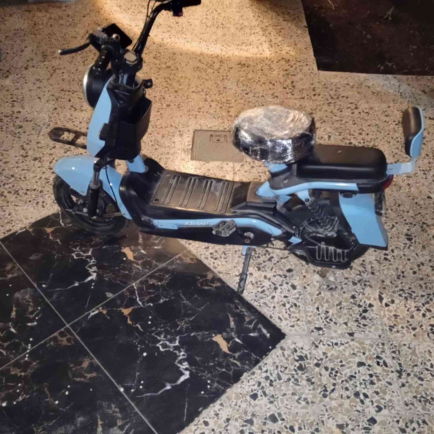 السعر 150 وبي مجال وبي عطل بصيط كهربيات بس


**إذا كنت صاحب هذا الإعلان وتريد حذفه لأي سبب، رجاءا أرسل رسالة إلى الدعم الفني**