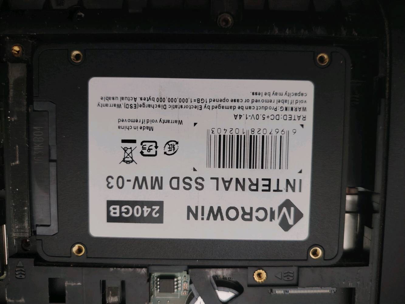 حاسبة  لابتوب مستخدم من الناصرية المركز  ماعندي توصيل مستعجل على البيع  سبب البيع عندي عمليه ومحتاج

اسم الجهاز  DESKTOP-0CS4VED
المعالج  Intel(R) Core(TM) i3-6100U CPU @ 2.30GHz (2.30 GHz)
ذاكرة RAM المثبتة  ‌‏4.00 غيغابايت (‌‏3.68 غيغابايت مستخدم)

نوع النظام  نظام تشغيل بإصدار 64 بت ومعالج يستند إلى x64
 بالصور باقي المعلومات