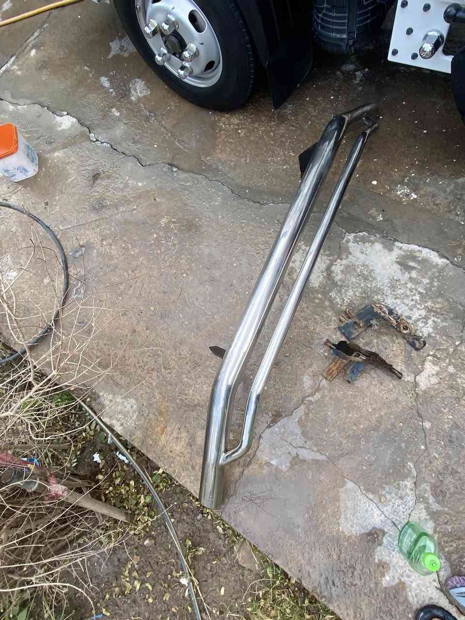 السلام عليكم  للبيع درع كيا امامي  سل ستيل هوه وراصطاته ***********
