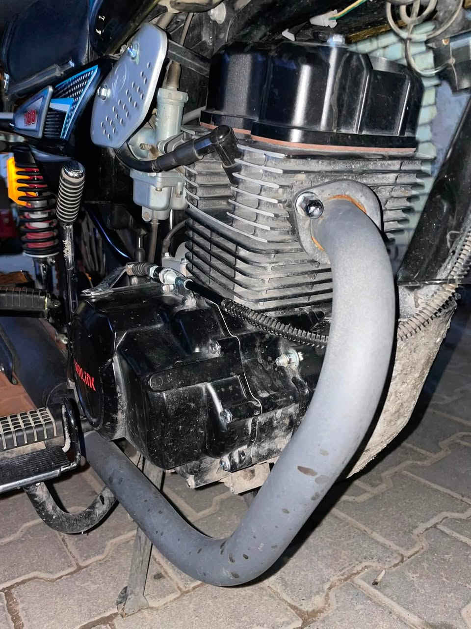 سلام عليكم 
SONLik
موديل 2026 

الدراجه صارله اسبوع من نازله 

الدراجه ضاغطه وزنجيل مو جواكيج 

يعني اي رجه ماكو 

الدراجه بل جيس لحد يكلي اشبيه مابيه الدراجه ابدال متروح تاخذه من المعرض راح تجي تاخذه مني وبسعر اقل 

و اوراق كامله 

المكان بغداد حي اور 

الرقم***********
للستفسار راسلني واتساب وتشلع اعيوني
