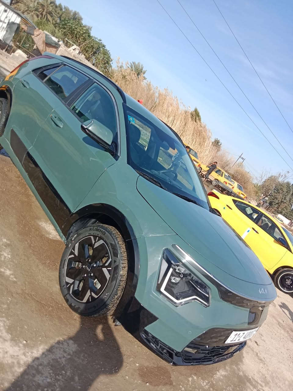 السلام عليكم ورحمة الله وبركاته
للبيع او مراوس حسب القناعه
كيا نيرو 2023 كهربائي بالكامل 
ماشيه 15 
كشنات جلد تدفئة تبريد
تحكمات سيرن 
قيادة ذاتيه وتحديد مسار 
رادار امامي وخلفي 
وباقي هواي مواصفات
رقم بغداد باسمي 
تصيلح بابين وتبديل بنيد 
تصليح شاصي يمين بدون كص 
ايرباك ستيرن فقط 
تمشيك بالشحنه الوحده 400-440 كيلو
السياره جاهزه وحلوه 
رقم الشاصي 5XXG64J20PG172767
السعر 155 وبي مجال قليل 
***********
