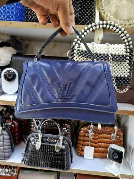 تشكيله من الموديلات داخل المحل متوفرة 
الابداع المبدعين في الذوق الراقي 

العنوان بغداد سبع البور شارع السوداني بداية المدخل اول محل احذيه على اليسار 
قرب ماكس للموبايل 
قرب علوة الريان 
للحجز والاستفسار ماسنجر أو واتساب ***********
توصيل بغداد 5 ومحافضات 6 
توصيل سبع البور الف
