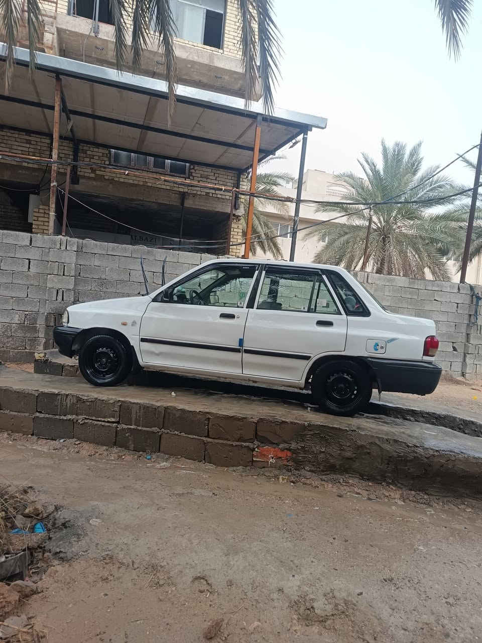 سلام عليكم سايبه البيع موديل 12
نضيفه بيه ضربه بل باب الخلفي خلف السائق السياره بأسمي والتحويل مباشر السعر 37 وبيه مجال رقمي ***********
