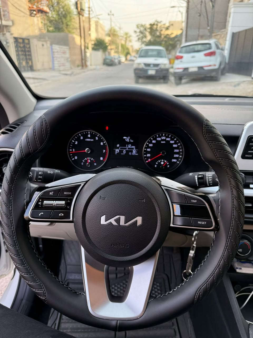 يا الله للبيع كيا سيراتو موديل 2024 سياره جديده كلش مكفوله كفاله عامه
ماشيه 40 الف 
مواصفات نص 
ويل كب 
حساسات 
لد نهاري 
تحكم استيرن جيهتين 
حاكيه
نضاره 
خمس تجاوي 
 السعر ب (180) 
رقم بغداد انكليزي حره بسمي مداور ثاني يوم 
مكان سياره السماوه 
اكثر تفاصيل اتصال 📞.                       (***********)
