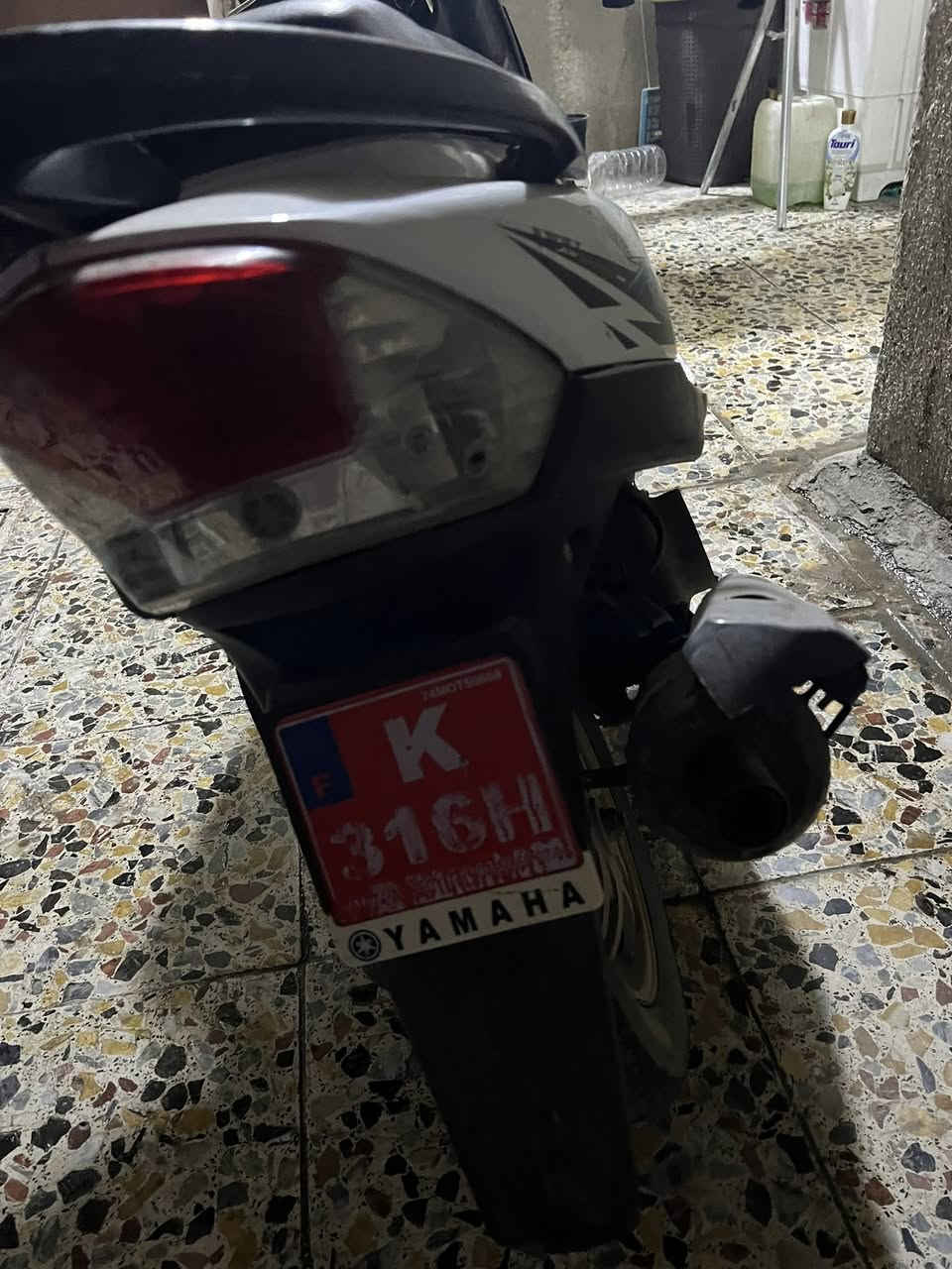 دراجه ماكس عدله للبيع دراجه بلاديه العنوان بغداد الامين الثانيه شارع الارامل ا*********** السعر 450بيهه مجال بسيط
