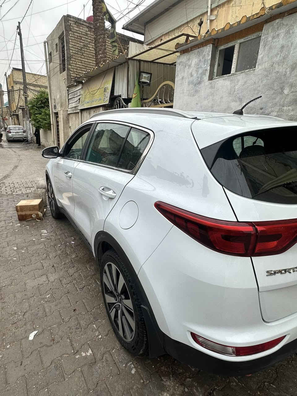 السلام عليكم شباب
سياره سبورتج مديل 2019 خليجي مكفولة السيارة بدون حادث   

ماشية ١١٢

كير مكينا كفاله عامه 

 مكينه 2000 

تبريد شغال ثلج السياره كامله بدون اي نقص 

رقم سليمانيه 

السعر    ارجو الاتصال   او تدلل 

العنوان بغداد الحرية 

الأستفسار الاتصال واتساب  ع الرقم : ***********
