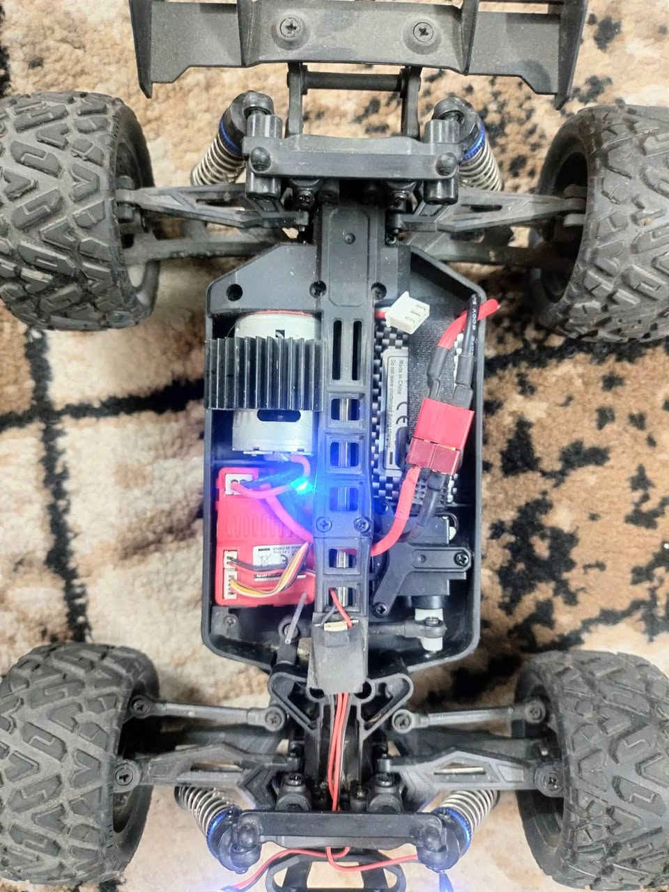 سيارة بهلحجم 1/18
زمن الطيبين للبيع معروفة ماكو احد ميعرفهة سعرهة فلس ونص 25 الف تريدهة تعال خاص


**إذا كنت صاحب هذا الإعلان وتريد حذفه لأي سبب، رجاءا أرسل رسالة إلى الدعم الفني**