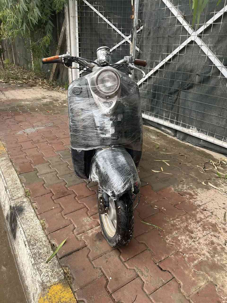 سلام علیکم  ماطور عبد الحليم  للبیع  اثنین طایر جدید و كلشي بلادي  كهربایات  تحتاج باتري كلشي شغال و السعر خاص ومكاني حي عدن هدا رقمي ***********
