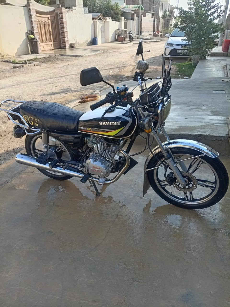 السلام عليكم دراجه ايراني للبيع نضيف كلش 
موديل 21 مال جناي كشره نضيف كلش مثل ما واضح 
بالصوره للأستفسار الاتصال على الرقم ***********
الدراجه بيها منفيس
