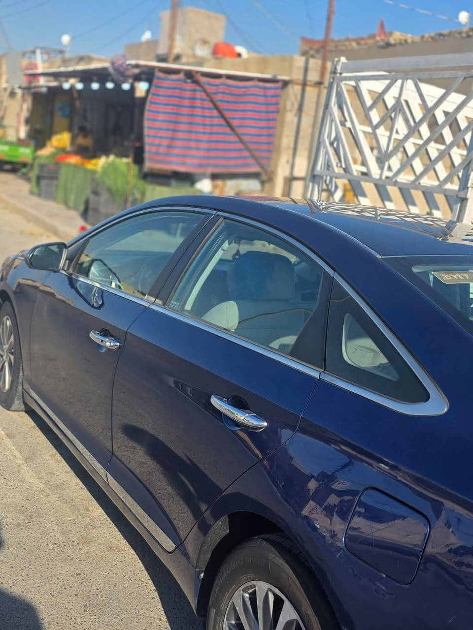 السلام عليكم سيارة سوناتا 2016
وارد امريكي gdi حادثه دعامية بسيط ما واصل للشاصي 
رقمه سليمانية ماشيه 120 
كير ومكينة 2400 شرط الفحص 
تخم تاير وباتري جديد 
السيارة بيه صبغ مكانين من جانب واحد (كل مكان شبر) 
دواخل كشنات نضيفة 
تدفئة تبريد فول(مكلف بالنشر) *********** 
النجف الاشرف - ناحية القادسية
