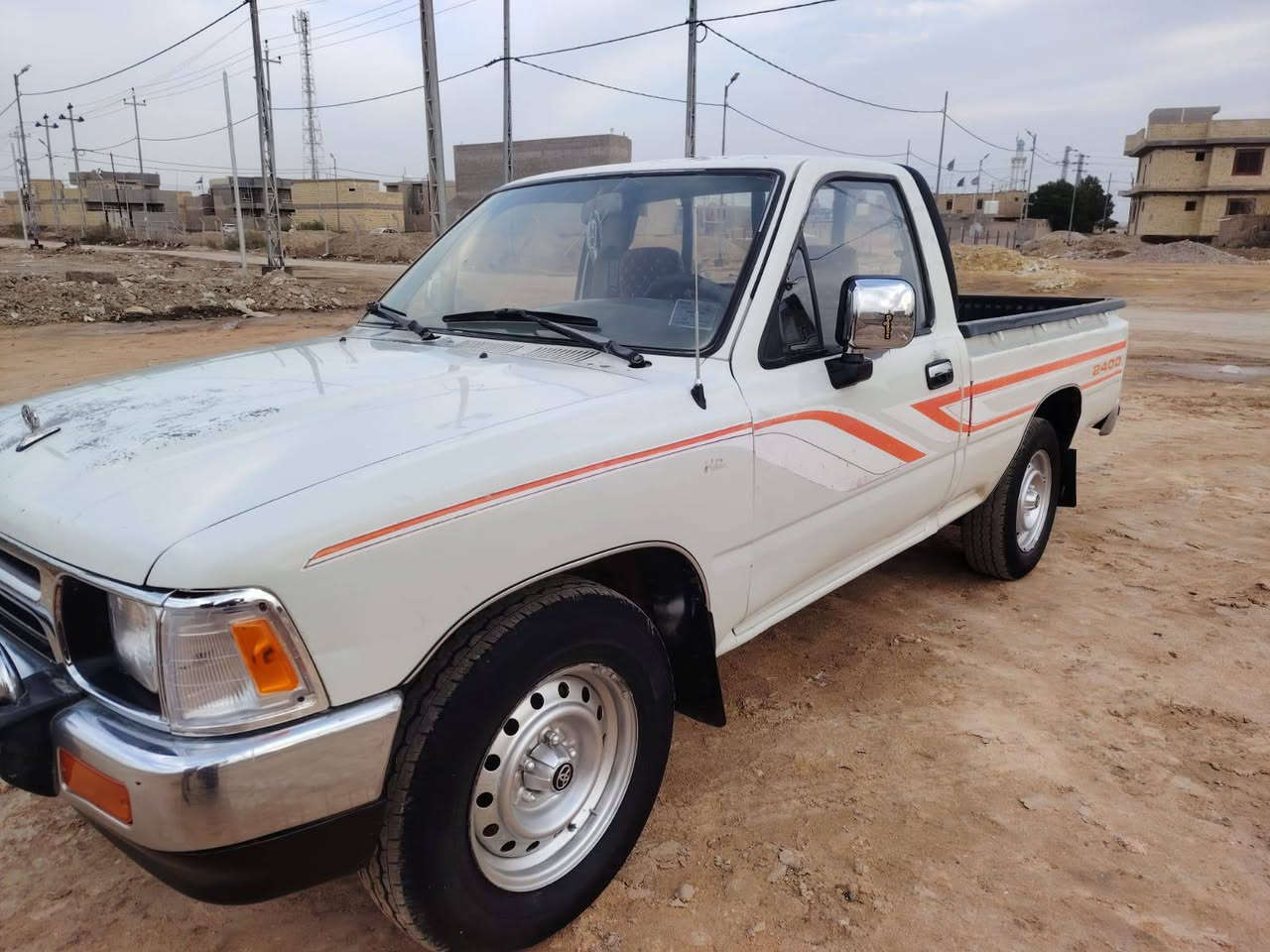 السلام عليكم للبيع بيكم 1994 سنويه 27تحويل مباشر رقم واسط سياره مكفوله كير شاصي محرك كروسيده خمس نمر سياره مكفوله من الضربه وتبديل وصبغ المكان الديوانية السعر 63 تصال على رقم ***********
