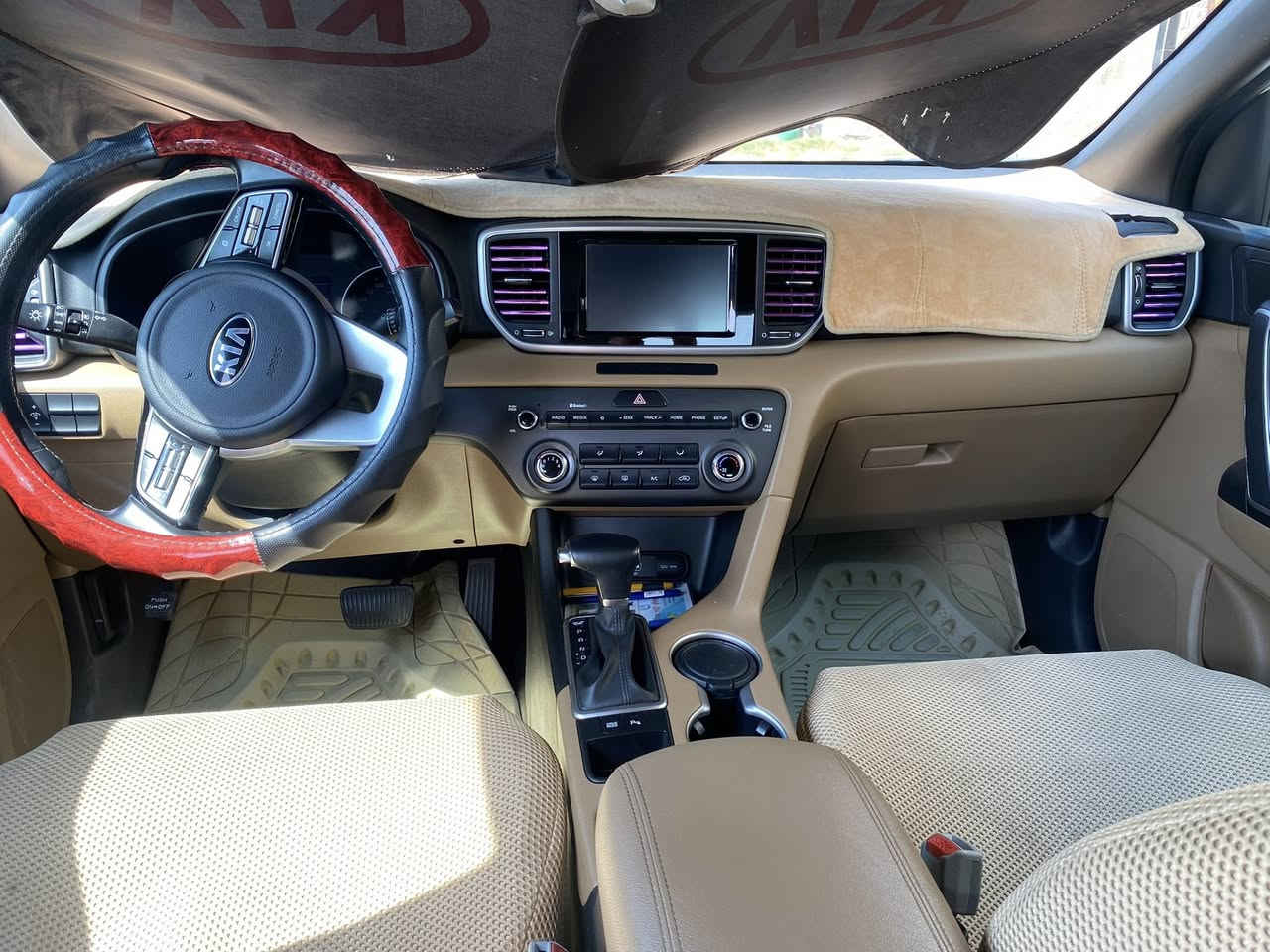 سبورتج 2020
خليجي 
مكانين بارد بدون صبغ
ماشيه 82,000
نص فول 
السعر 195
***********
