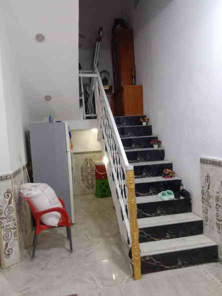 يالله 
دار زراعي مساحه130في منطقه الصخيين يبعد عن شارع العام ٧٠متر عن سايدين بعد جسر الحولي 
بناء طابوق وسقف كونكريت 
يتكون من غرفه وصاله ومطبخ وديوانيه وصحيات داخليه وخارجيه 
جاهز البيت سيراميك مطبك وزره ١٢٠س ومصبوغه الواجهه مع كاونتر وكيزر كبير وماطور وتانكي 
خدمات ماء وكهرباء ومدارس 
السعر60مع مجال 
للمزيد من المعلومات يمكنكم التواصل معنا 
على صفحة الفيس بوك ( الامل للعقار) 
او الاتصال على الرقم التالي***********
***********
للمزيد من العروض على الفيس بك 
https://www.facebook.com/profile.php?id=100087963616783&mibextid=2JQ9oc

للمزيد من العروض على حسابنا التيليجرام (الامل للعقار)
https://t.me/ameralkabe

للمزيد من العروض على حسابنا الواتساب (الامل للعقار)
https://chat.whatsapp.com/GRFrcEXw0J88CVE83bhb8v
