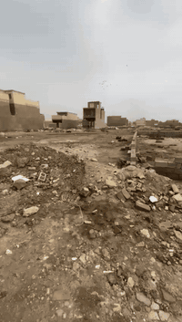 قطعه للبيع  مساحه ١٠٠متر واجها٥نزال٢٠بنص البناء رقم القطعه٧٩٢٠حرفT.  م...