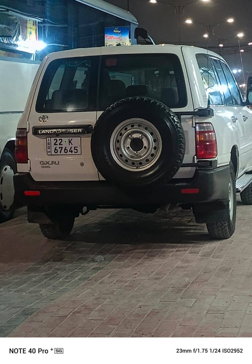 يالله سلام عليكم ورحمة الله
من رخصة الادمن المحترم 
لاندكروز مديل 2001 سياره بلاديه كفاله عامه مكينه وكير وشواصي وبدي كفاله لاضربه ولاصبغ ماعده بارد بل جاملغ الخلفي صفحة اليمنه سياره دفع رباعي شغال كير عادي تدفئه تبريد شغالات سياره بلاديه من طول الطول وشوفت عينك بل نظافه لارقام إب اسمنه أي ستفسار الاتصال على لارقم *********** 
ملاحظه الشراي فقط يتصل  
السعر 185 وقابل التفاوض
