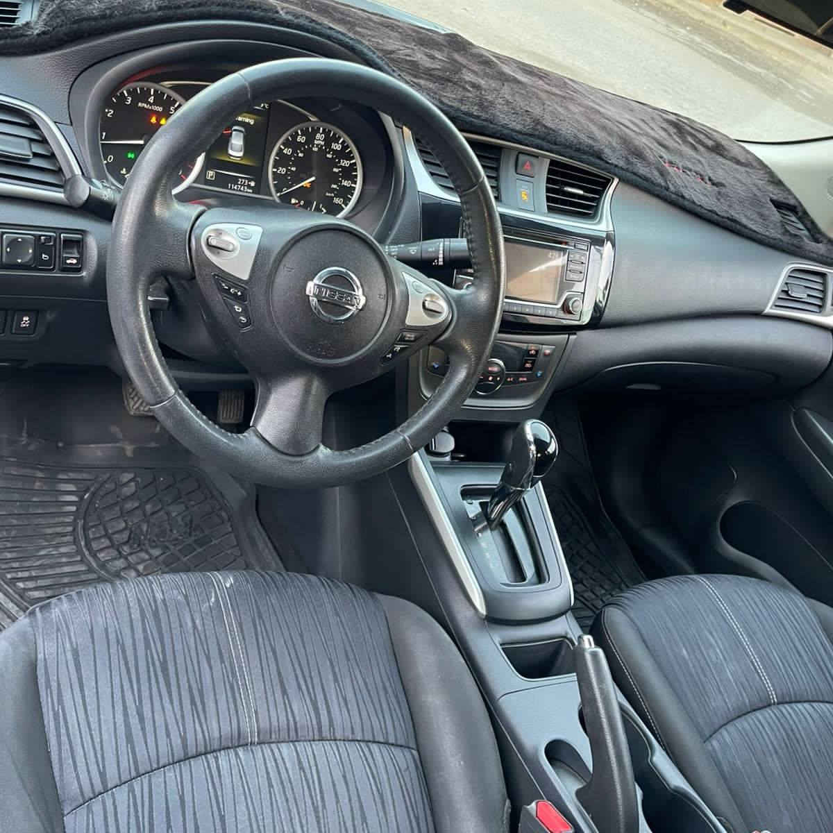 نیسان سێنترا 2018 مواسەفاتی SV
 ۷۱ میل ڕۆشتووە
سەنەوی بەسەر چووە 
بێ بۆیاخ دوو پارچەی گۆڕاوە بە بیلاد
 بێ ناوگرتن ئێرباگی سوکان تەقیوە
سەقفی یەک تۆز کاڵ بوونەوەی هەیە
سەیارەکە سێرفسی کاملی بۆ کراوە

سـعـر : لە کۆمێنت داوابکە ڕاستەوخۆ بۆت دێت 📥 

گێر و مەکینە بەشەرت بێ تەقە و ڕەق
هیچ کێشەیەکی تێدا نییە 

ژمارەی خاوەنەکەی 
***********
