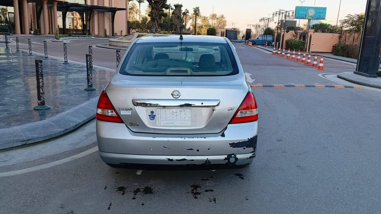 يا الله السلام عليكم نيسان تيدا 2008 خليجيه بلاديه بدون صبغ عدا جاملغ طخه بي بارد مال صدر  سياره فوول اوتماتيك شاشه  نضام سكيورتي محرك جديد شاده كير خير من الله صدر قبل شهرين نفض سياره باسم اخويه تحويل مباشر سعر 84 وبيهه حك جيه مكان سياره بغداد ***********
