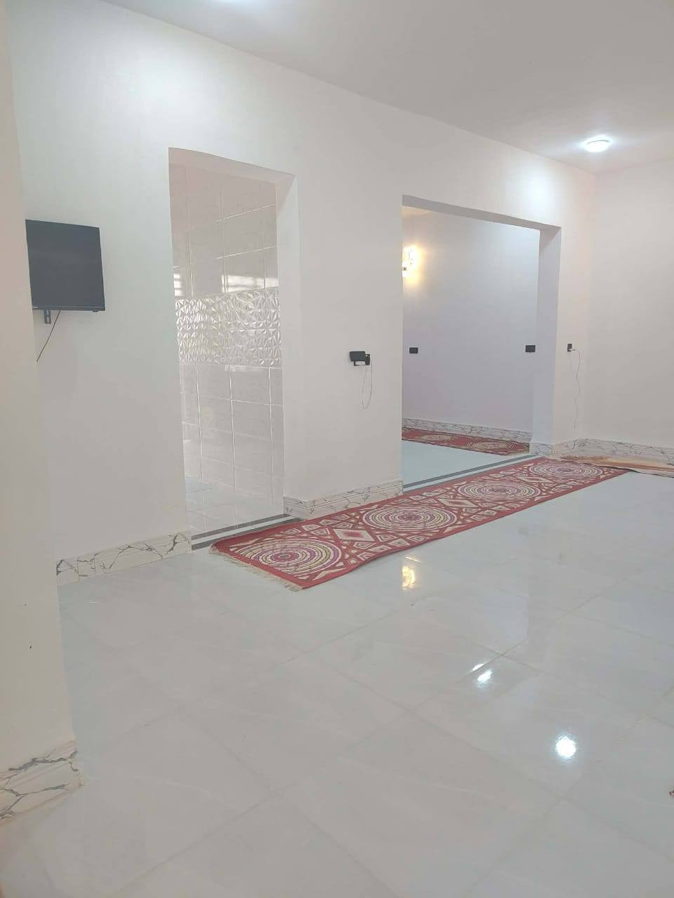 بيت جديد للبيع حي لأمين مساحته 200 م بناء 2غرف وصاله مطبخ واستقبال وحمام طارمه حلوه تفاصيل أكثر على رقم ***********
