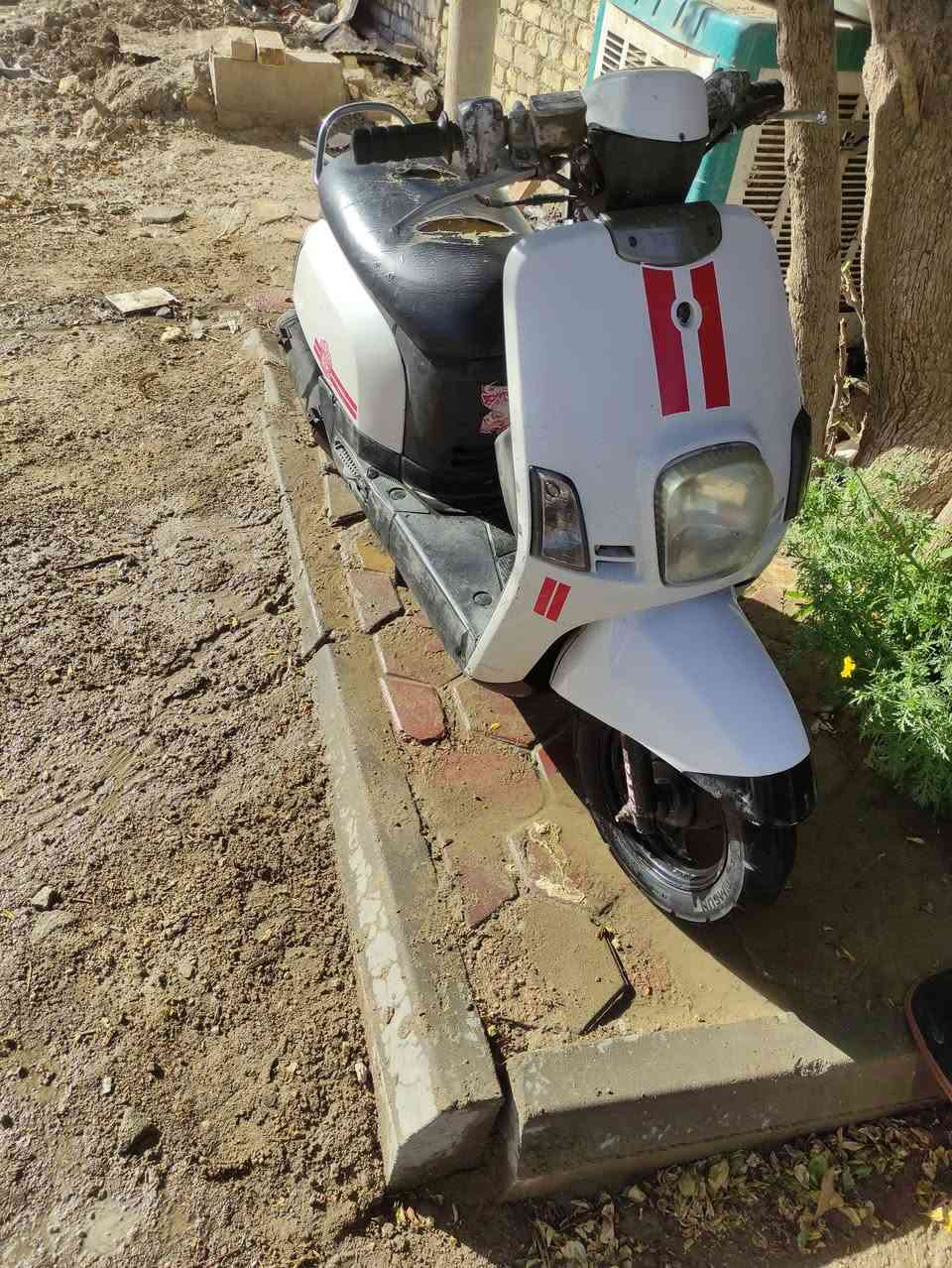 ماكس بوليسي للبيع شغاله سلف هندر مكينه ناعمه اي نقص مابيه 
السعر 450 قفل واتساب *********** مكاني ناصريه مركز
