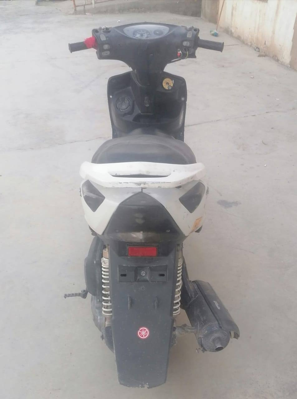 ثعلب صارلها ٦تيام مامشغلها اليوم دكيت بيها سلف وهندر ماشتغلت ابيع هلموجود ٢٥٠ وبيها مجال مكان الدراجه بالحله للاستفسار الاتصال ***********
