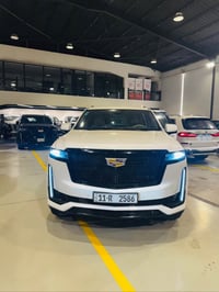 كاديلاك اسكاليد خليجيه  2021  السياره فول مواصفات  ماشيه 93 الف كيلو م...