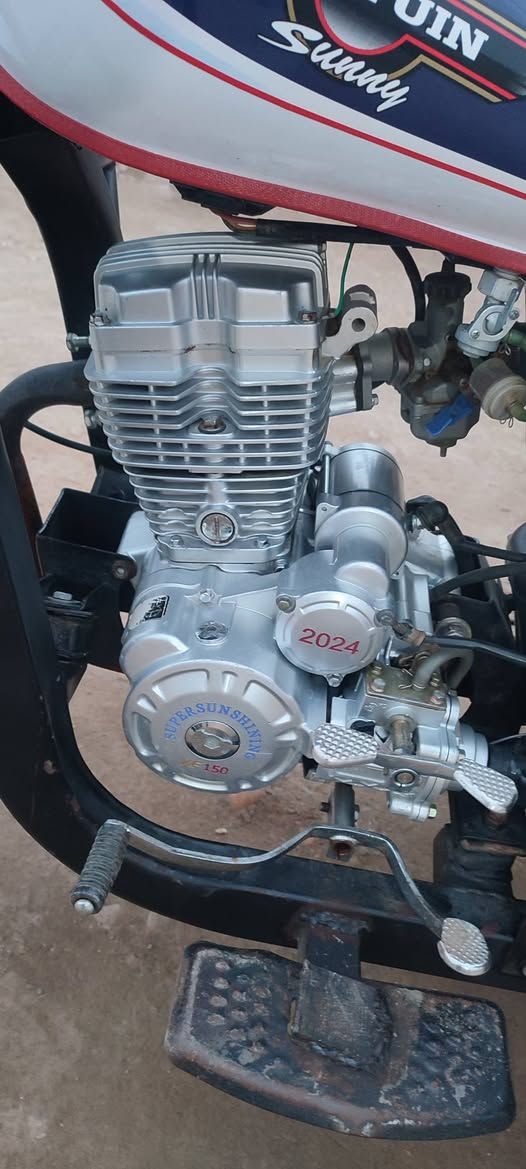 ستوتة للبيع موديل 2015
مكينة جمرة جديد
تخم تاير جديد 
كهربائيات جديده
الون ازرق بالوراق 
بس مصبوغة ابيض للجمالية 
السعر 1650 وبيها مجال لحك الجيه 
للاستفسار الاتصال على الرقم 
*********** 
غير متواجد على الفيس 
مكاني واسط قضاء الحي
