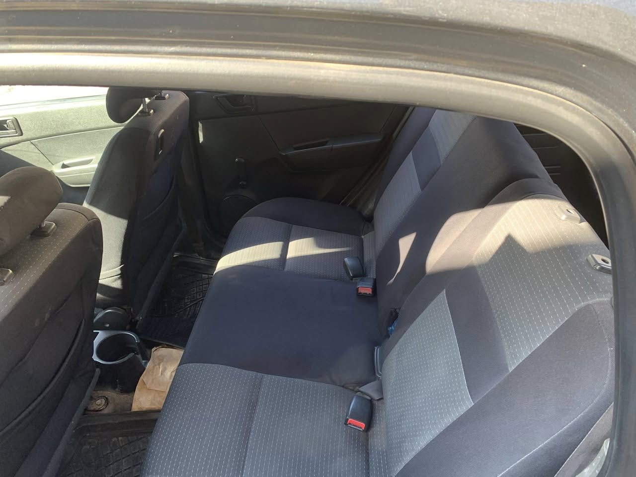 السلام عليكم هونداي للبيع 2006محرك وكير خير من الله رقم بغداد السعر 46 وبيها مجال اتصال على ***********
