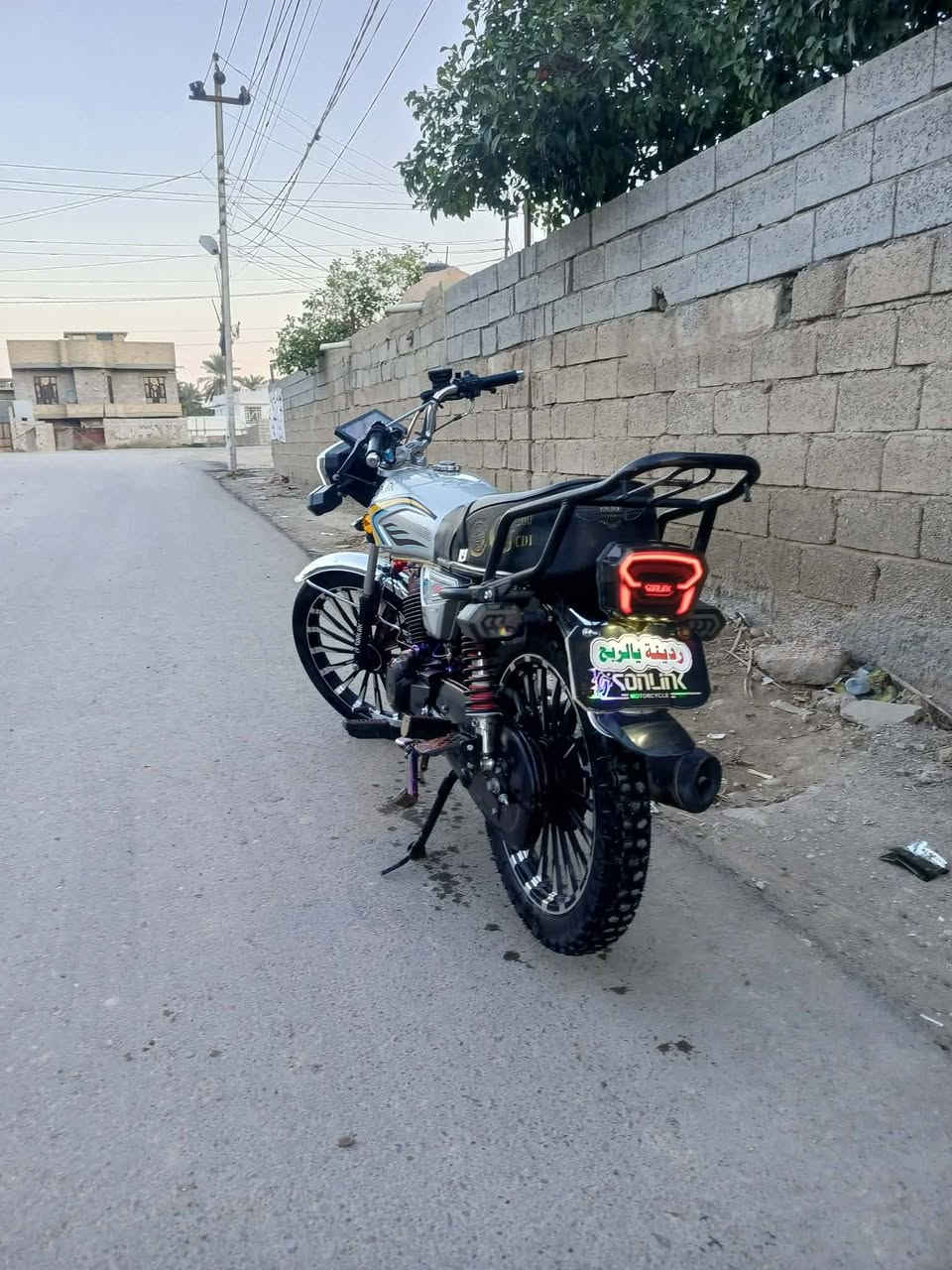 السلام عليكم دراجة سيفان سيبي اف كفالة عامة موديل 2025 سعر 800بيهة مجال العنوان  ديالى خان بني سعد الرقم ‏‪0773 196 2152‬‏
