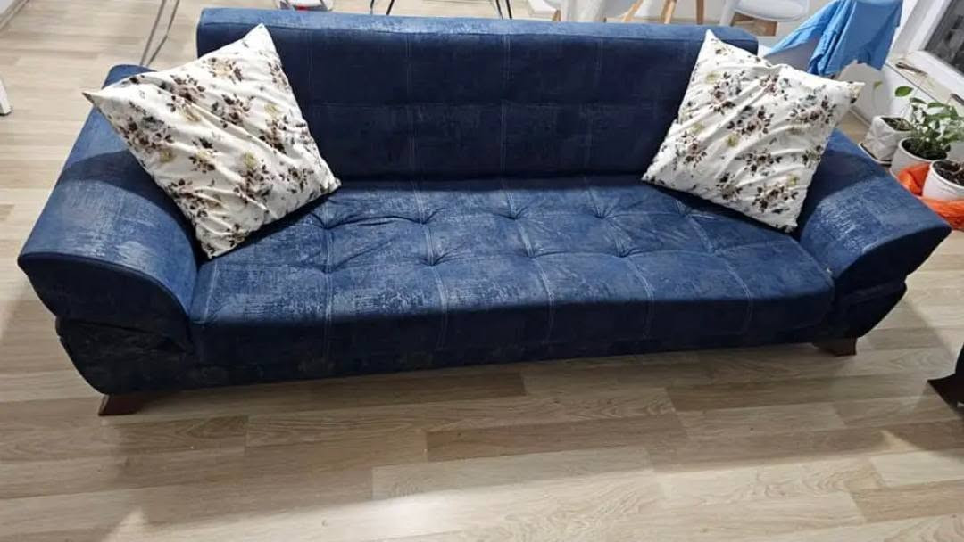 Those sofas are for sell, size 8 people huge And you can open them as a bed In good condition for 350,000 IQD +9647730313905
Place MRF4
Those sofas are for sell, size 8 people huge And you can open them as a bed In good condition for 350,000 IQD +9647730313905


**إذا كنت صاحب هذا الإعلان وتريد حذفه لأي سبب، رجاءا أرسل رسالة إلى الدعم الفني**