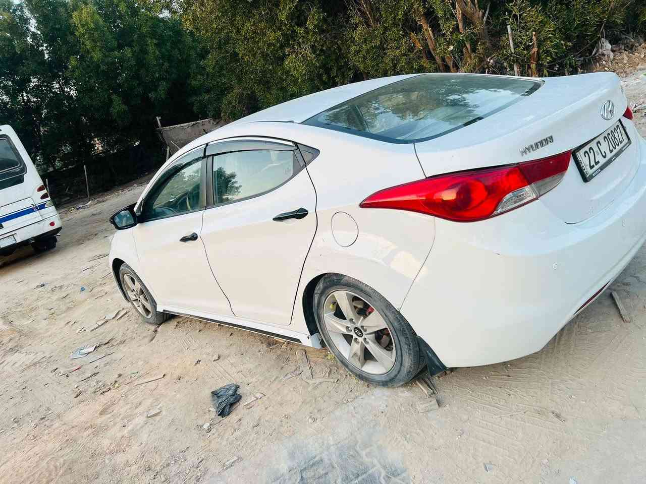 السلام عليكم النتراء 2011 شكل 12خليجي
محرك 1800 كير محرك شرط 

بيهة باب السايق صبغ والجاملغ الامامي مبدل والخلفي بارد 

رقم اربيل انكليزي سنويه 2030

مكان نجف حي العسكري 

***********
