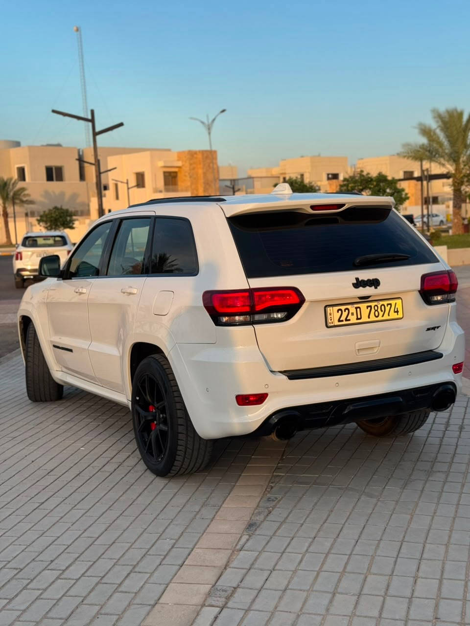 Jeep Grand Cherokee SRT
الموديل : [ 2020 ]
المحرك : [ V8 / 6.4 ] 🔥
الگير : [ أوتوماتيك ] 
الممشى : [ 70 الف ميل ]
اللون : [ أبيض - صدفي ] 🤍
الحالة : [ السيـارة خليجيـة وكالة هـارلم ، مكفولة كفالة عامة ! ]

[ السعـر .. 34,000$ قابـل للتفـاوض ✅ ] 

[ الـــــمـــواصــفـــــات ]

- السيـارة فووول أعلى مواصفات للأخيـر 1 / 1 

الموقع : [ صلاح الديـن / تكـريت ] 📍

للتواصل واتس اب او اتصال : [ *********** ]

#jeep #jeep_grand_cherokee #srt #كلين #yasser_erbil
