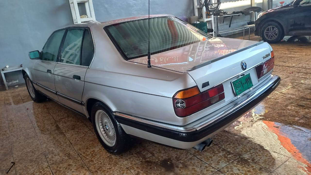 السلام عليكم بيم 740 محرك 8 رقم اخضر سنوي بيضه شرط التحويل بيه كابون بانزين سياره جاهزه من كلشي مصبوغه عام جمالي طالب عليه 48 ولي يحب يتواصل علا هاي الرقام ***********()() ***********
