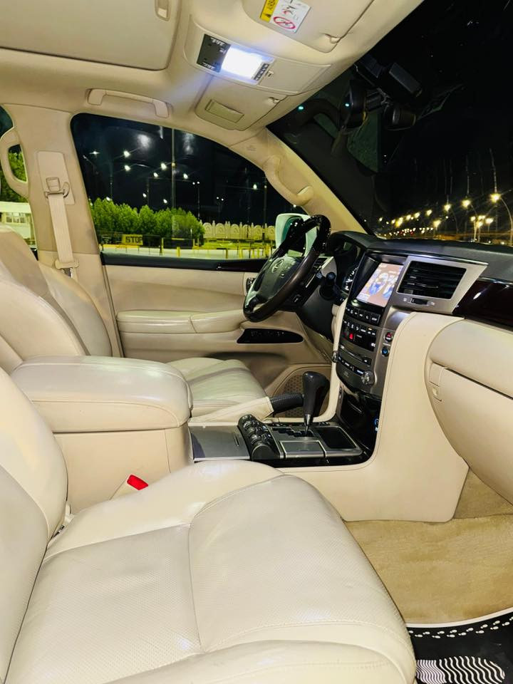 السلام عليكم لكسز ٢٠١٣ بريم اصل سيارة جديدة بمعنى الكلمه بوضع الوكالة ماشية١٤٥ الف كيل حقيقي شرط الفحص سيارة كفالة عامه من كلشي كير محرك حدادة تبريد تخم تاير كله وكالة سيارة فقط بيه مكانين بي دي ار بسيط كلش مواصفات لكزز معروفه رقم بغداد باسمي تحويل مباشر سعر388 بيه مجال بسيط لشراي مكان سيارة بصره ***********
***********
