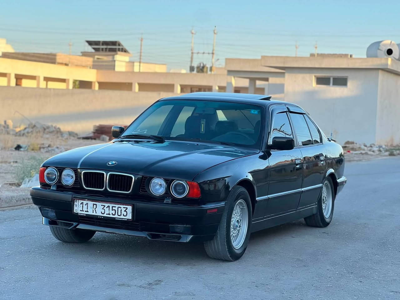 السلام عليكم للبيع BMW525مسكر عدل موديل 1992 بغداد الدولي فول اوتو  سلايد روف كشن كهرباء مري منفصل تبريد قطعتين بدون ضرر فقط صبغ جماليه شرط التحويل والغرامات سعر 65$ وبيها مجال مكاني صلاح الدين ***********
