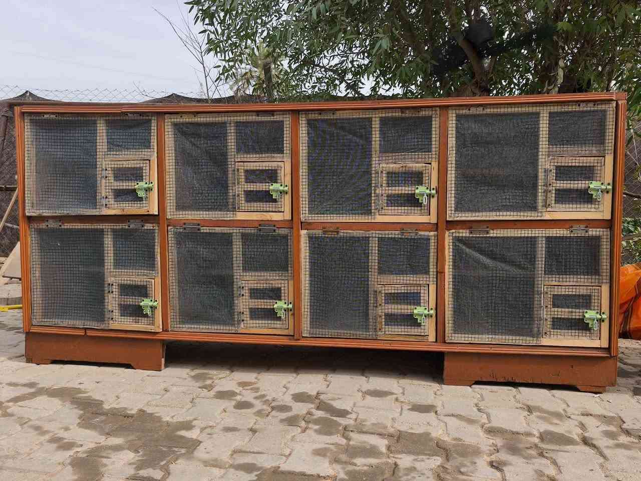 السلام عليكم خانات للبيع 16 خانه 32 فرخه فريم قلاب وباب صغير مثل ماموضح بالمقطع مامستخدمات جدد سعر الخامة الوحده 175 الاثنين 350 وبيهن مجال بسيط العنوان كربلاء طوريج تواصل واتساب فقط *********** Singapore
