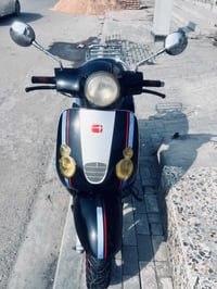 البيع مستعجل رقم وسنويه دراجه بوتين 07708743892