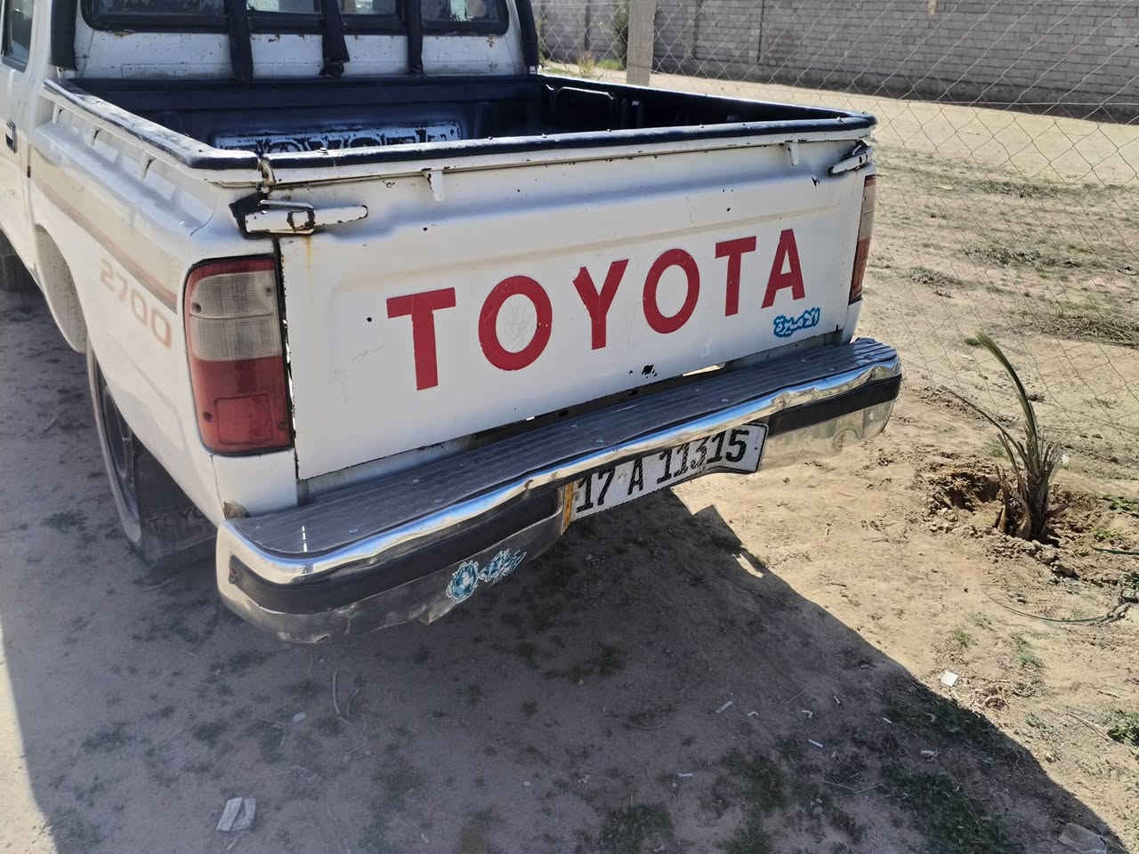 سلام عليكم تيوتا للبيع موديل 98فول محسن كفالة عامةمطلوب مراوس نيسان السعر92.     ***********
