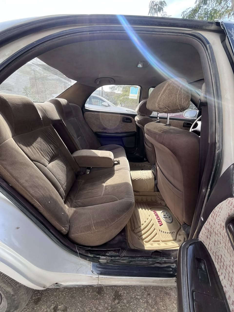 سلام عليكم  اخوان
كرستة موديل 1994  لون  لؤلؤي   مكفولة  من الكصة  والنقل جثة رقم بصرة الماني 🇩🇪 سنوية ما صاقطه 

تبريده شغال كلش حلو ❄️ مكينة 2500 ديلكو 

مكينة وكير خير من الله  دواخل السيارة حلوة  ارضية جلد

مكان السيارة نجف حي الوفاء -مكان راعي السيارة البصرة  

السعر  💵 59  ورقة 💵 

رقم هاتف ☎️ ***********  واتساب
