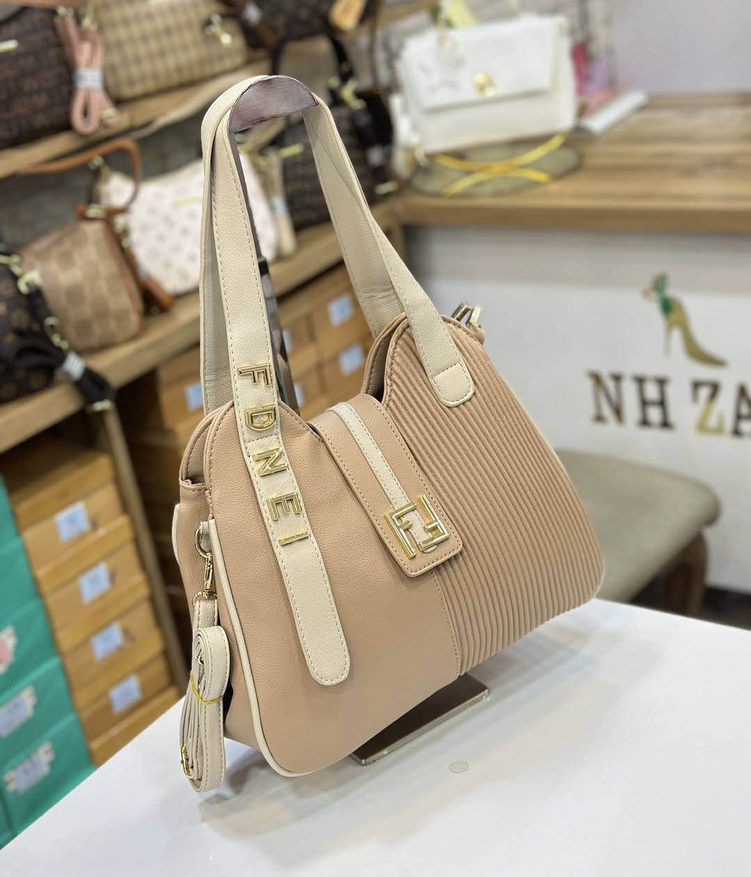 يفتح المحل في شهر رمضان المبارك من الساعة 12 ظهرا الى اوقات متأخرة من الليل ✅🌸

حصريا لدى NH ZARA وبأنسب الاسعار 😍👇💕

موصل / الزهور - مجمع عزيز فتحي ط3 🌹

التوصيل داخل الموصل الفين دينار فقط 🚗🚕

التوصيل للاقضية والنواحي والمحافظات 5 الاف🚗🚕

لطلب التوصيل يرجى ارسال :
- صورة الموديل مع ذكر اللون والقياس 👝🧳👠👞👟
- اسم الحي مع اقرب نقطه دالة 🏡
- رقم الهاتف ☎️


**إذا كنت صاحب هذا الإعلان وتريد حذفه لأي سبب، رجاءا أرسل رسالة إلى الدعم الفني**