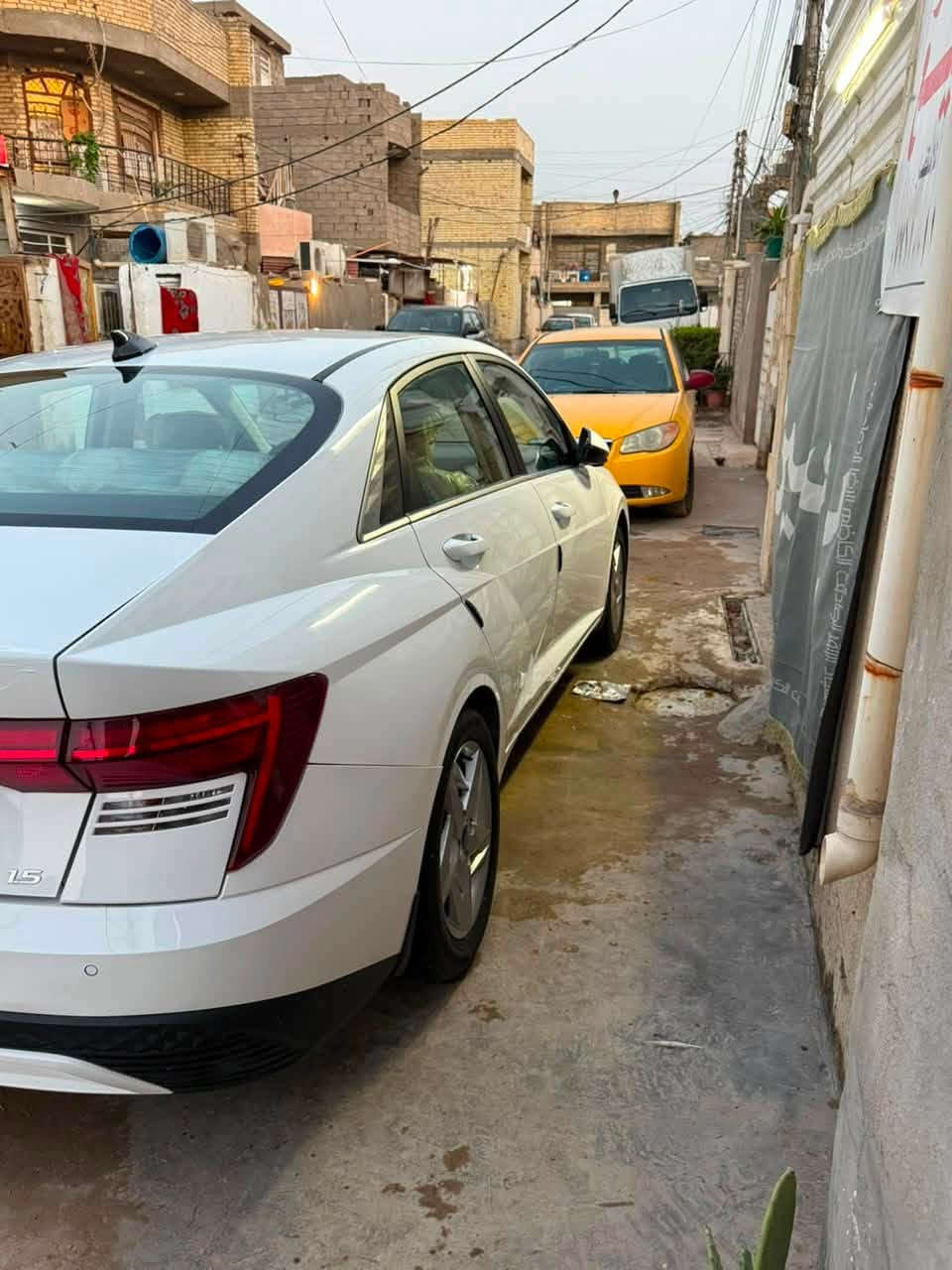 السلام عليكم
اكسنت موديل 2024 خليجي فول مواصفات فتحة كفالة من الصبغ ما عدا بارد بالباب خلفي عكس السائق ماشية 55 الف كير محرك كلها كفالة ترايك وين متريد 
سعرها 138 و بيها مجال 
العنوان بغداد الغزالية 
***********
