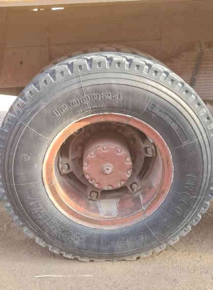 تايرات مستعمله للبيع نظيف ومكفول 
كامل هوة وجوب وويل الماني شرط  

تاير كامل بس شد 

سعر الزوج 200 الف  وبي مجال 

مكاني الطارميه المشاهده 

بيع مستعجل
***********
