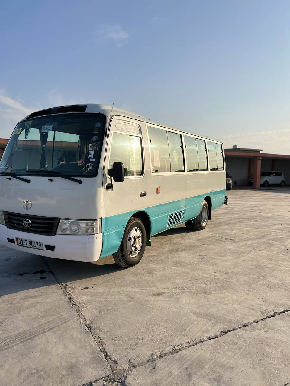 سلام عليكم 
رمضان كريم على الجميع من رخصه الادمن المحترم 
تويوتا كوستر ياباني  موديل 2005 مصفره هيئة وغرامه سنويه بأسمي رقم جديد محرك اكسل بشرط تبريد منقص غاز فقط السياره بيهة صبغ بالبجم والصفحة القصيره والاخضر بدون دواخل  مكان السياره ديالى خانقين السعر 158 وبي مجال بسيط 
***********
