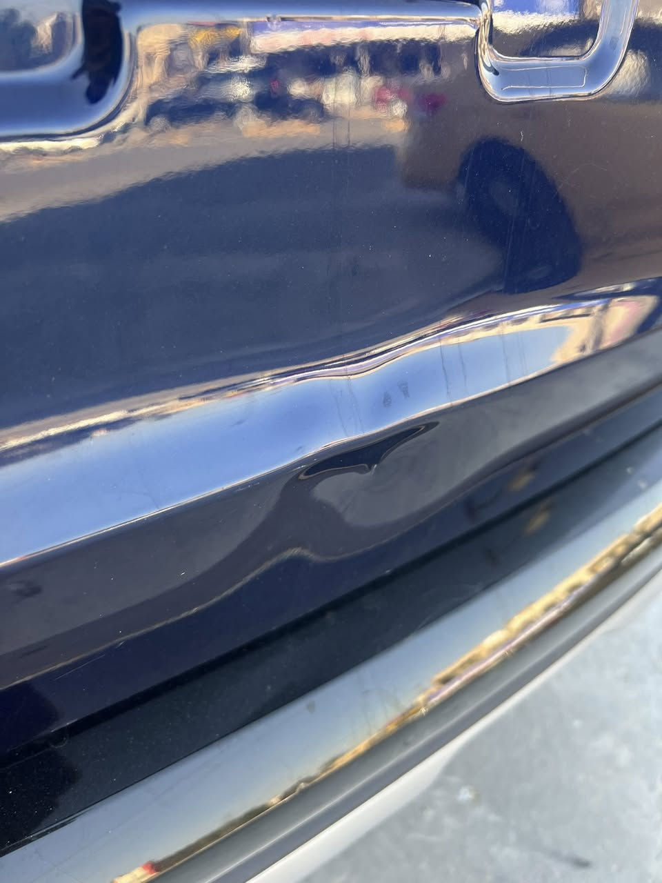 السلام عليكم 
KIA SELTOS 2024
فول موصفات ماشيه 16.000 ألف ميل
سيارة بدون ارقام دخول جديد  مكينة 2000دوش
موصفات
1-تشغيل عن بعد
2-شاشه متصل 
3-كامره وحساسات 
4-اشاير بالمري رادار بالمري
5-فور ويل
6-تدفئة بالكشنات 
7-كرسي كهربائي
8-قطعتين تبريد خلفي امامي
9-شحن واير ليس
10-بصمة تشغيل وبصمة ابواب
حادث جاملغ خلفي يسار بدون صبغ مصلح بارد
سياره بدون ايرباكاتها كلهن سليمات السعر 177 وبيها مجال مكان سيارة بغداد ***********
