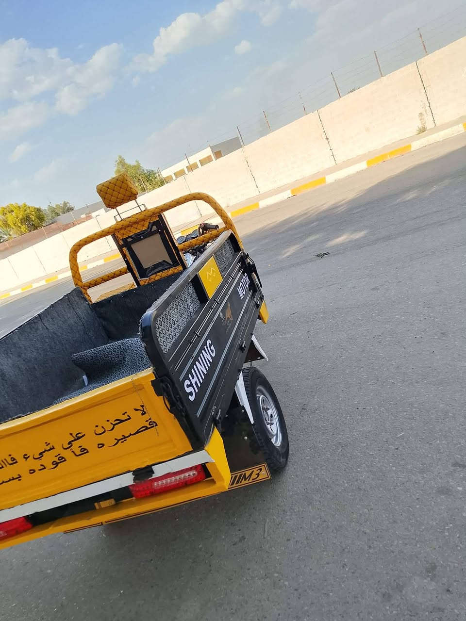 سلام عليكم شباب ستوتة 21
ستوتة مكفولة كفالة 21 كهربائيات شرط اوراق كاملة السعر مليون و 400 وبيها مجال غير متواجد ع فيس هاذ رقمي ***********
