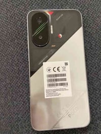 جهاز اندرويد بوكو f 7  اشتريته بل باكيت جديد صار تقريبا شهر ونص شهرين ...