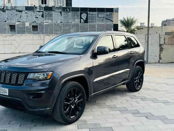 جيب بلاك توب 
يا الله السلام عليكم  
جيب بلاك توب
وارد امريكي 
صبغ بنيد وجاملغ فقط
الايرباك ستيرن ودشبول 
الموديل 2020
ماشية 54 الف ميل 
رقم بغداد بأسمي
السياره فول مواصفات 
فتحه سقف
بصمه تشغيل 
بصمة ابواب
كشنات جلد ومخمل
كشن كهرباء
شاشه كبيره
كامره دواره
حساس خلفي
اوتو ستوب
مانع تزحلق
نضام eco اقتصادي
نضام سبورت 
جنطه كهرباء 
ويل كب 20 بلاك
ردارت 
رادار جانبي 
فور ويل
باقي المواصفات المعروفه
السياره عليها ادامه كامله
مكان السيارة بغداد حي الجامعة 
للأستفسار *********** بغداد
